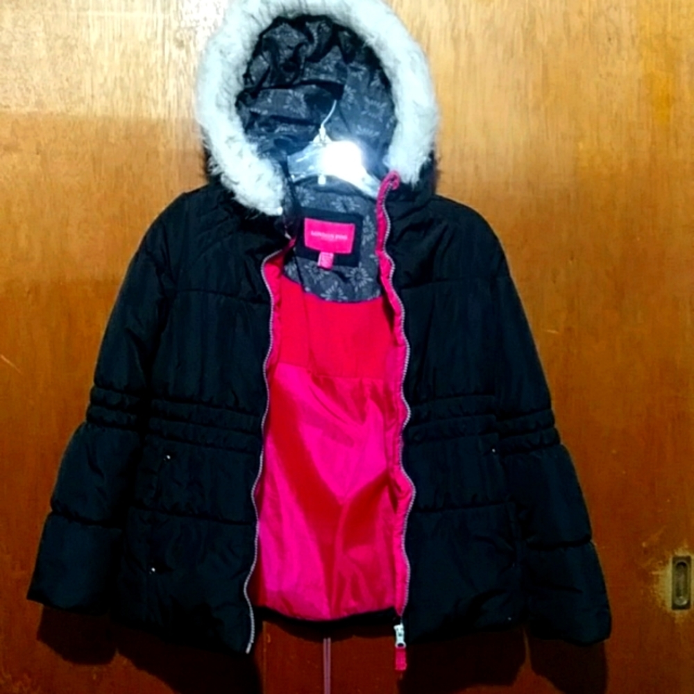 Girls black puffer coat w/hood M 10/12